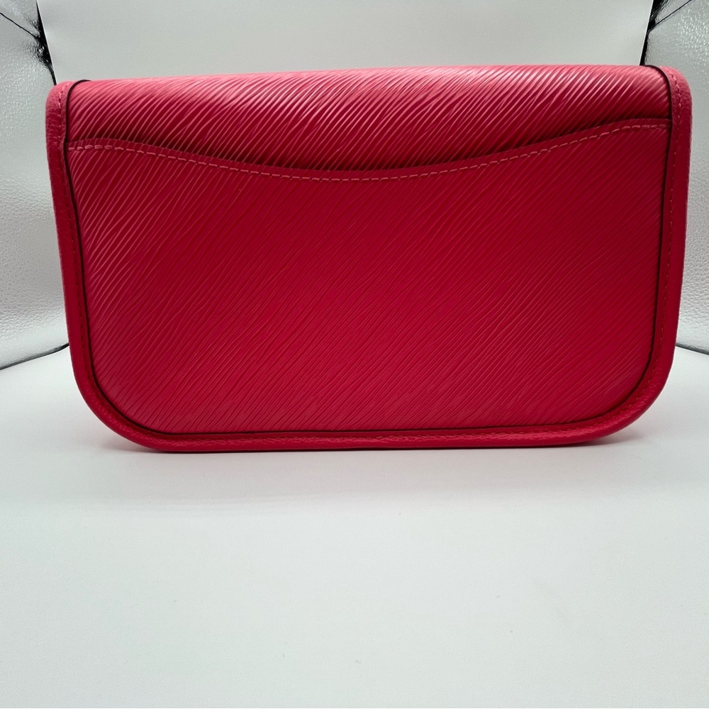 Louis Vuitton Buci Crossbody Bag Epi Leather - Picture 6 of 12